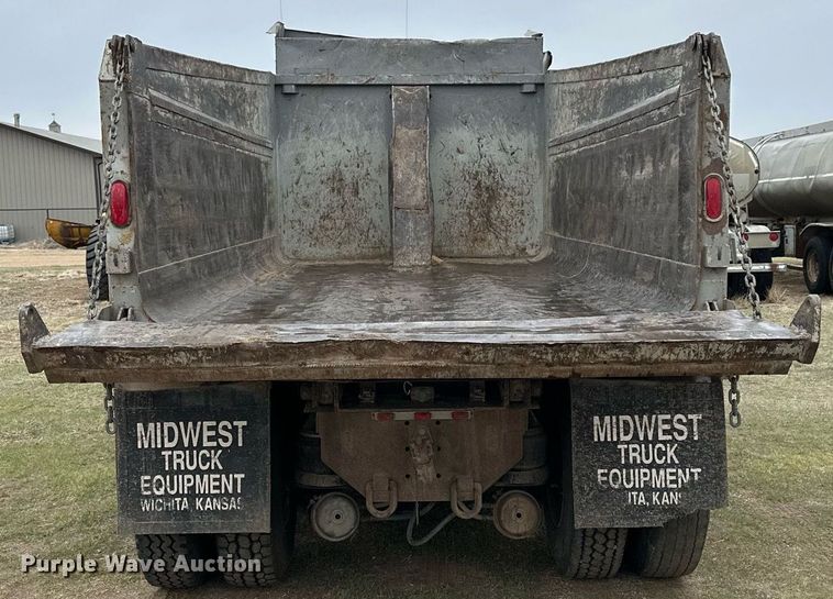 image for item KL9213 1994 Kenworth T800  dump truck