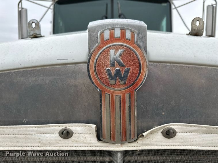 image for item KL9213 1994 Kenworth T800  dump truck