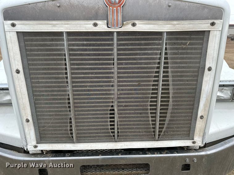 image for item KL9213 1994 Kenworth T800  dump truck