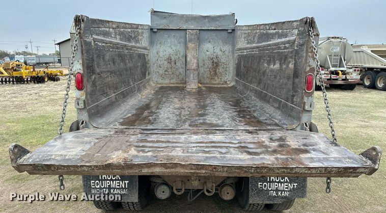 image for item KL9213 1994 Kenworth T800  dump truck