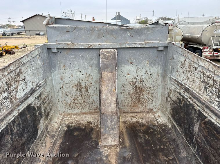 image for item KL9213 1994 Kenworth T800  dump truck