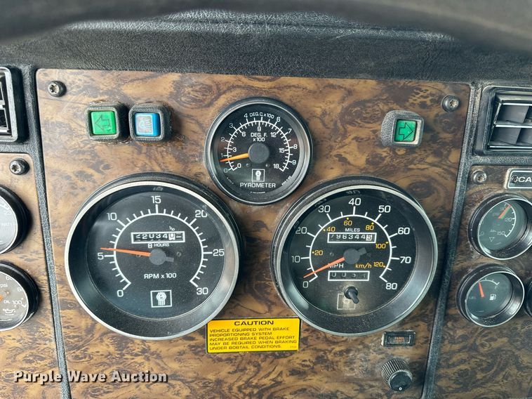 image for item KL9213 1994 Kenworth T800  dump truck