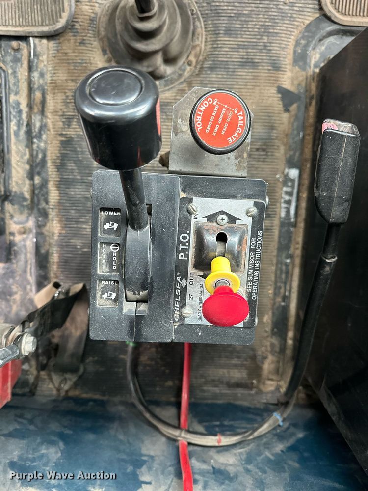 image for item KL9213 1994 Kenworth T800  dump truck