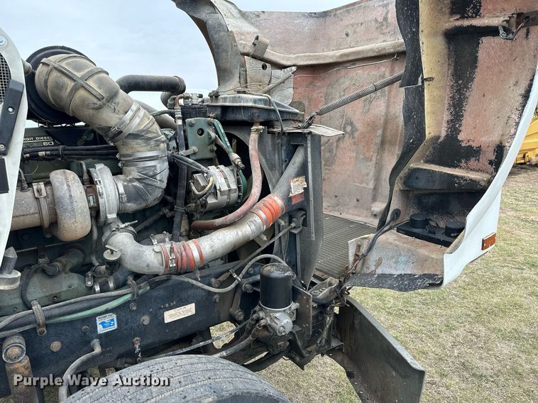 image for item KL9213 1994 Kenworth T800  dump truck