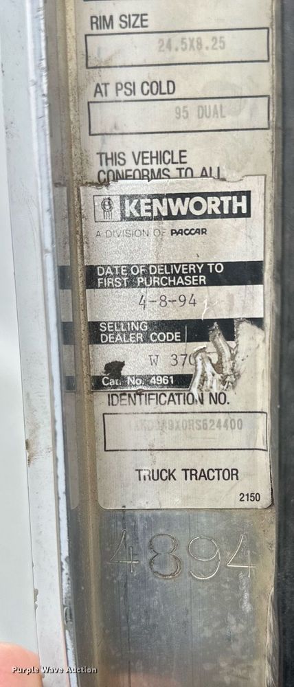 image for item KL9213 1994 Kenworth T800  dump truck