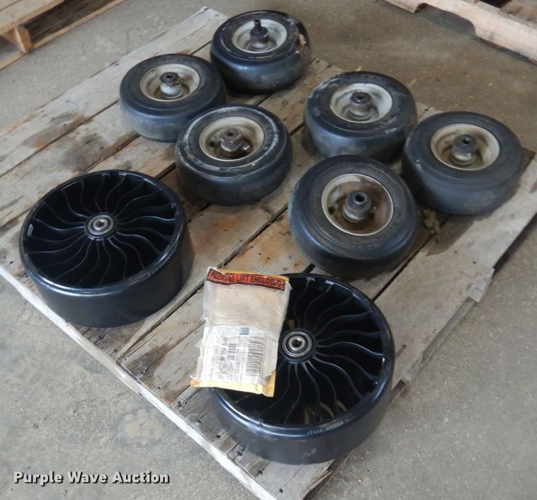 image for item KU9983 Lawn equipment