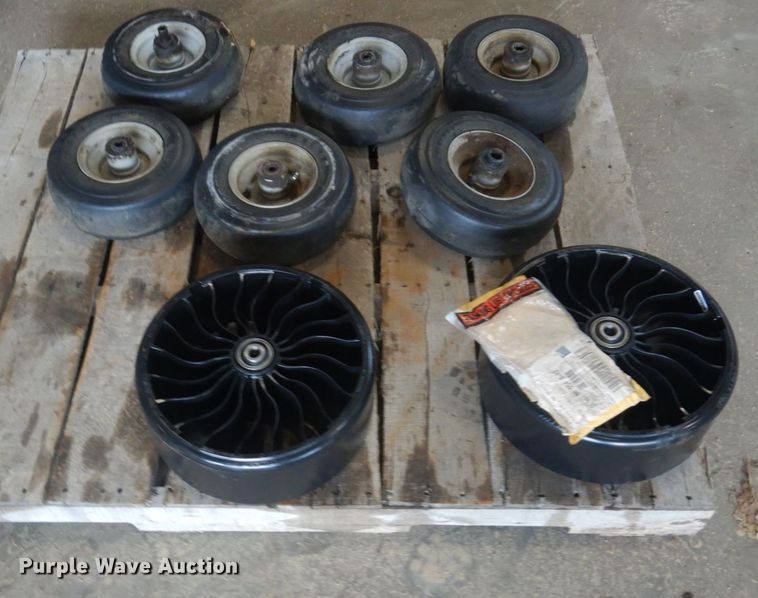 image for item KU9983 Lawn equipment