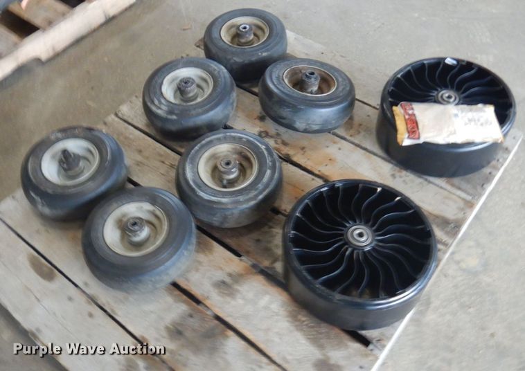 image for item KU9983 Lawn equipment