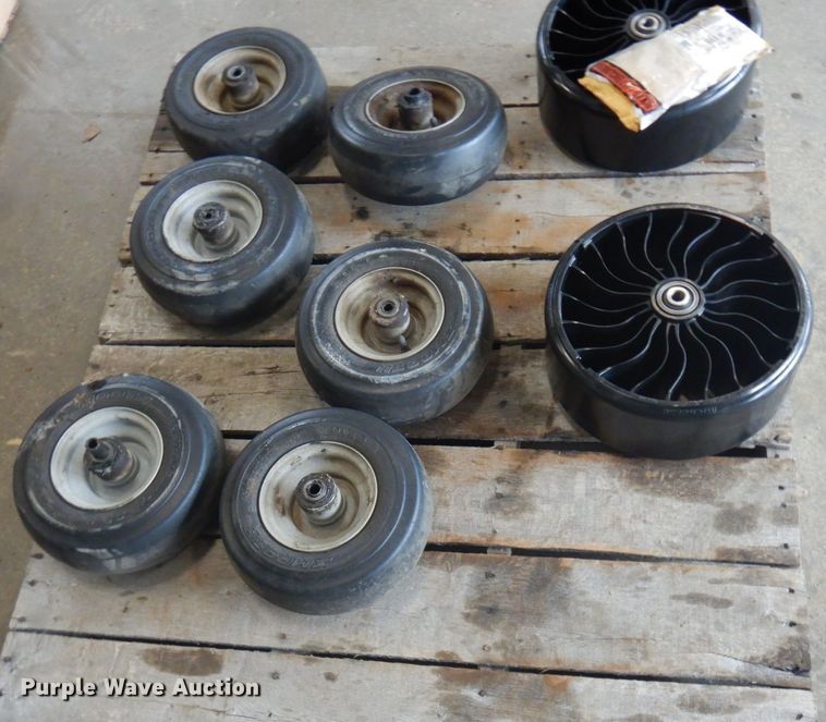 image for item KU9983 Lawn equipment