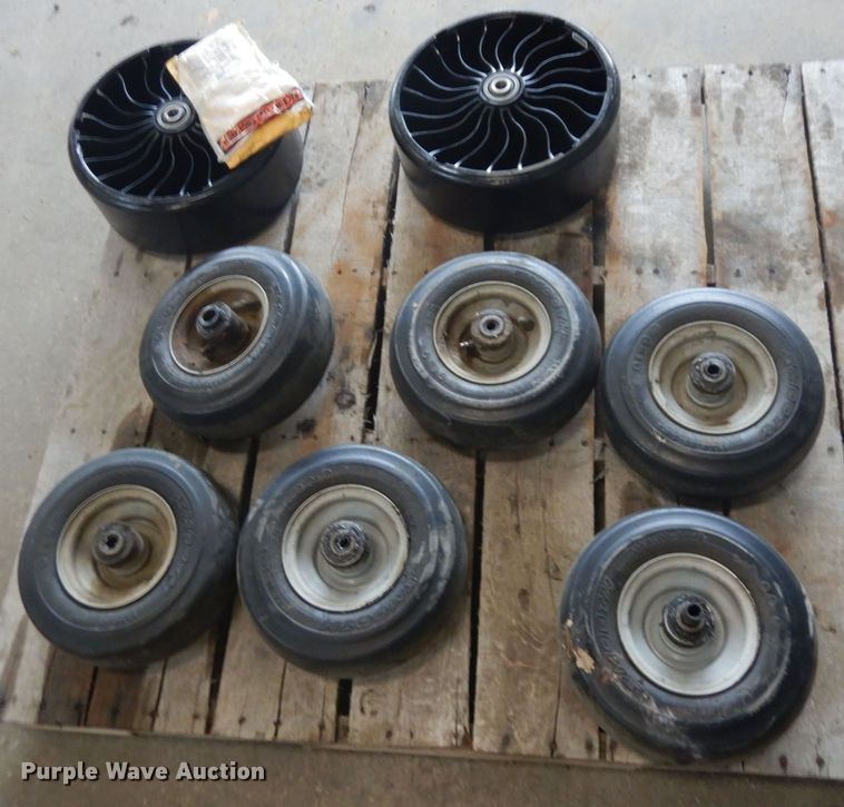 image for item KU9983 Lawn equipment