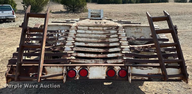 image for item KV9579 1970 Transport Trailers, Inc. GTY 50 FS  equipment trailer