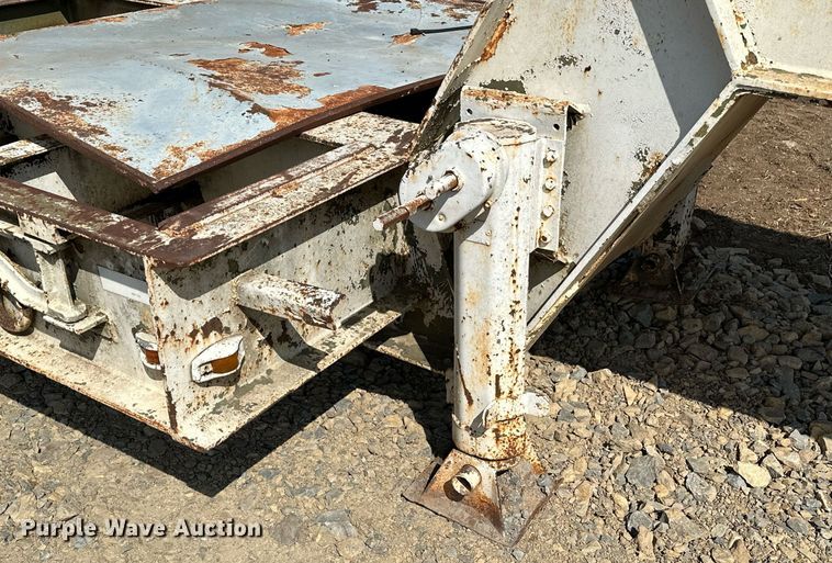 image for item KV9579 1970 Transport Trailers, Inc. GTY 50 FS  equipment trailer