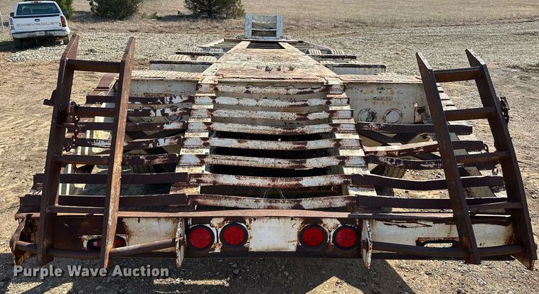 image for item KV9579 1970 Transport Trailers, Inc. GTY 50 FS  equipment trailer