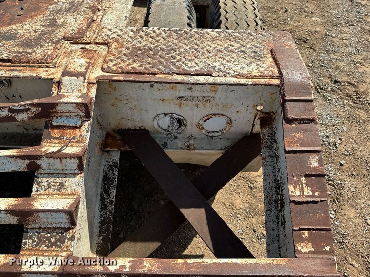 image for item KV9579 1970 Transport Trailers, Inc. GTY 50 FS  equipment trailer