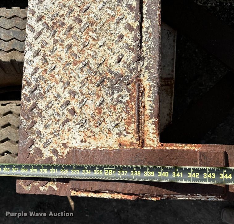 image for item KV9579 1970 Transport Trailers, Inc. GTY 50 FS  equipment trailer