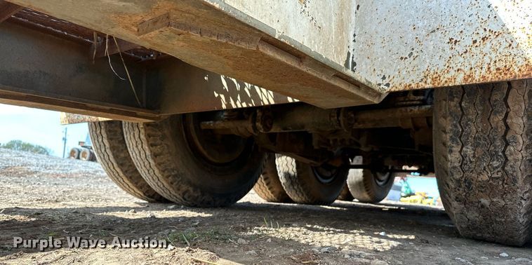 image for item KV9579 1970 Transport Trailers, Inc. GTY 50 FS  equipment trailer