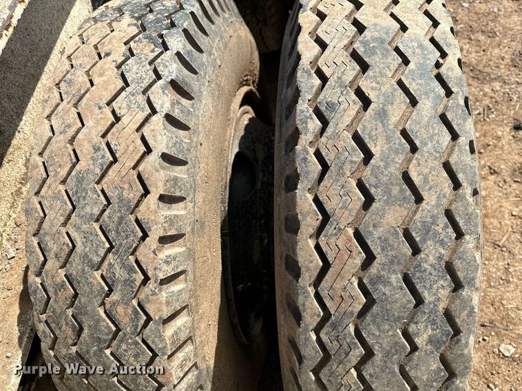 image for item KV9579 1970 Transport Trailers, Inc. GTY 50 FS  equipment trailer