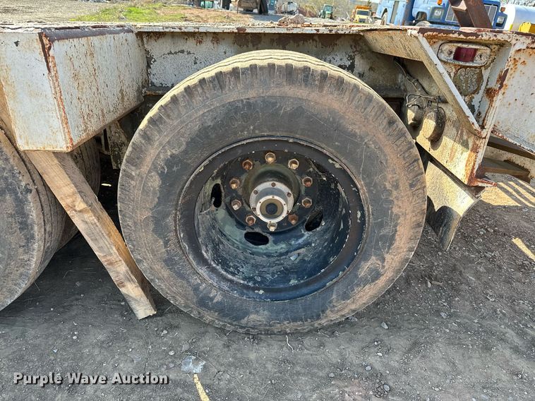 image for item KV9579 1970 Transport Trailers, Inc. GTY 50 FS  equipment trailer