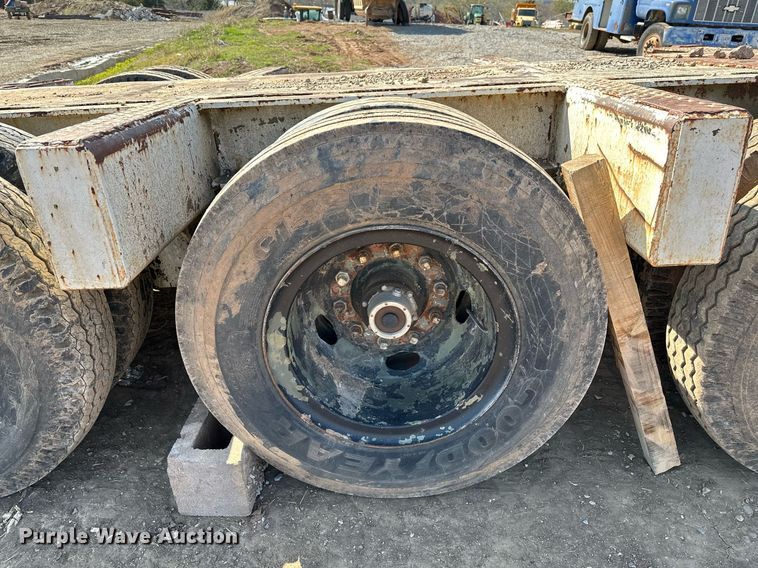 image for item KV9579 1970 Transport Trailers, Inc. GTY 50 FS  equipment trailer