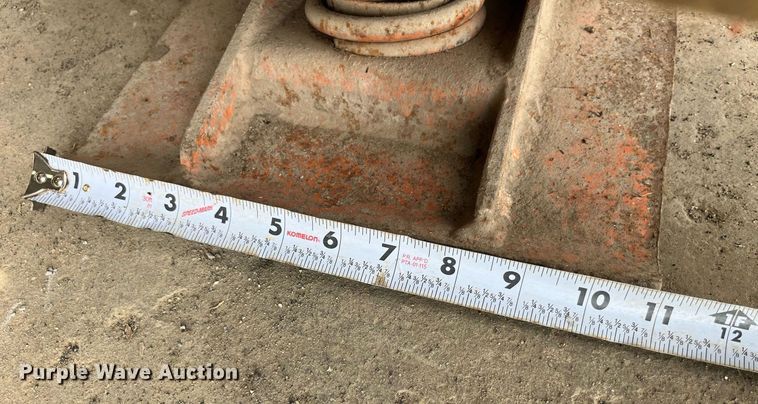 image for item LA9927 M-B-W R-11  plate compactor