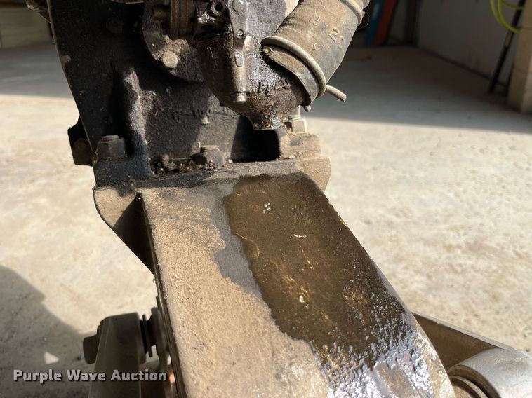 image for item LA9927 M-B-W R-11  plate compactor