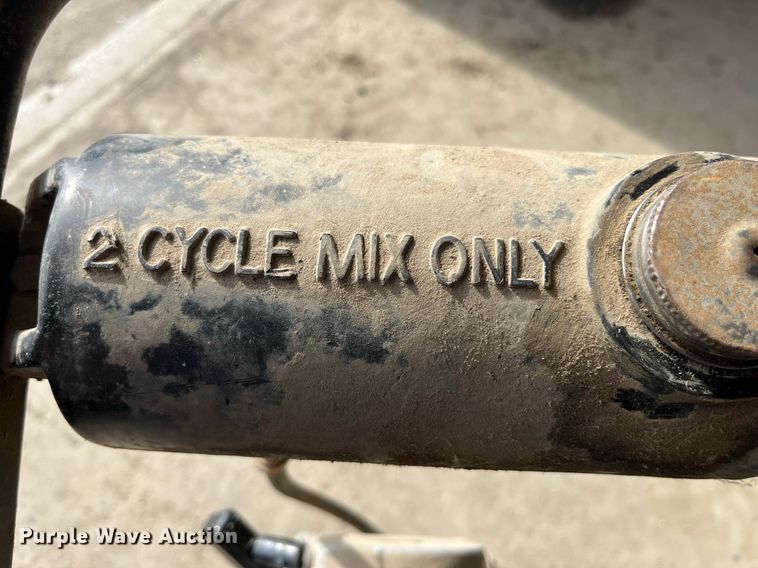 image for item LA9927 M-B-W R-11  plate compactor