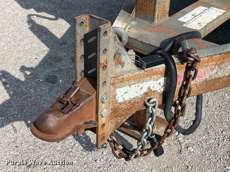 image for item LA9928 2006 R&W  equipment trailer