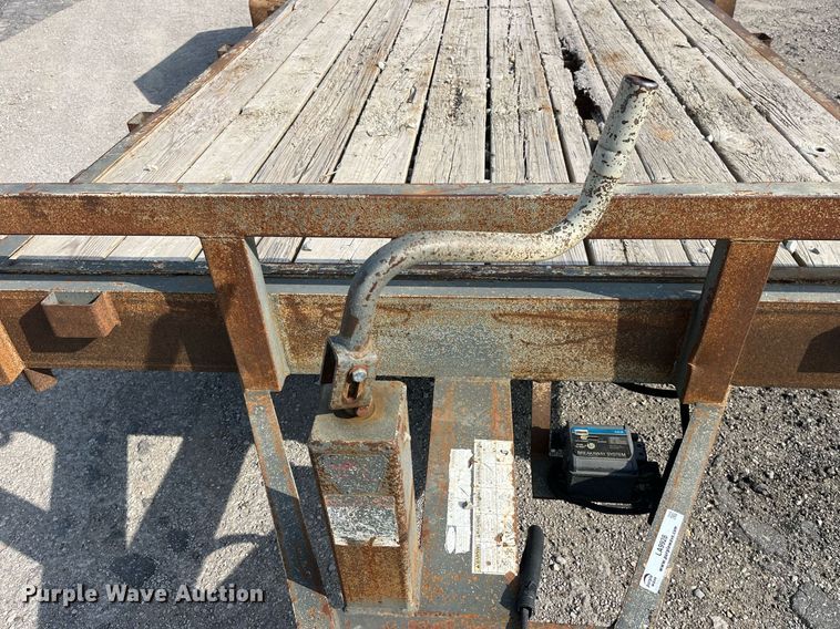 image for item LA9928 2006 R&W  equipment trailer