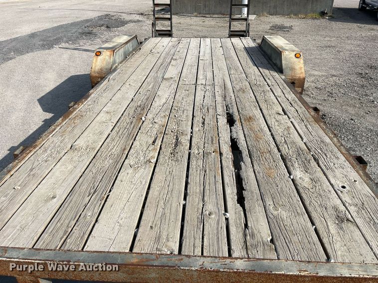 image for item LA9928 2006 R&W  equipment trailer