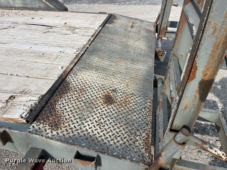 image for item LA9928 2006 R&W  equipment trailer