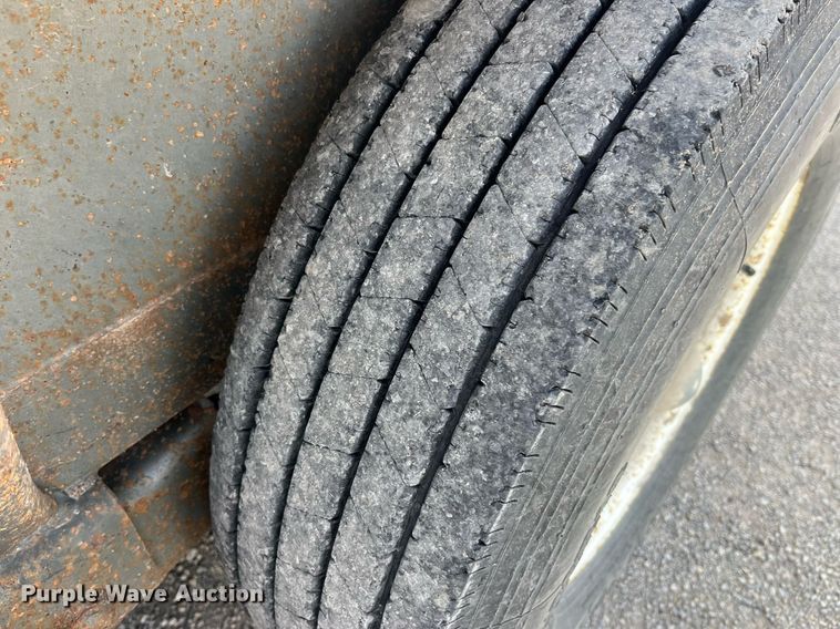 image for item LA9928 2006 R&W  equipment trailer