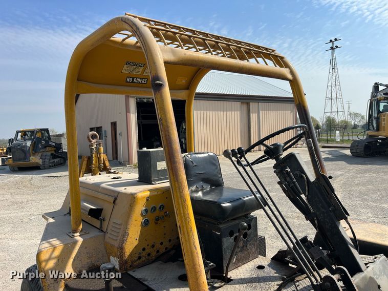 image for item LA9931 Champ CB80  forklift