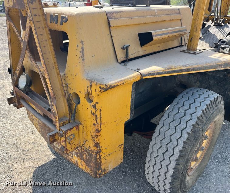 image for item LA9931 Champ CB80  forklift