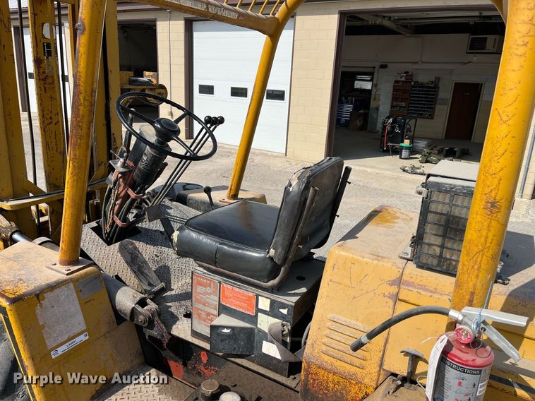 image for item LA9931 Champ CB80  forklift