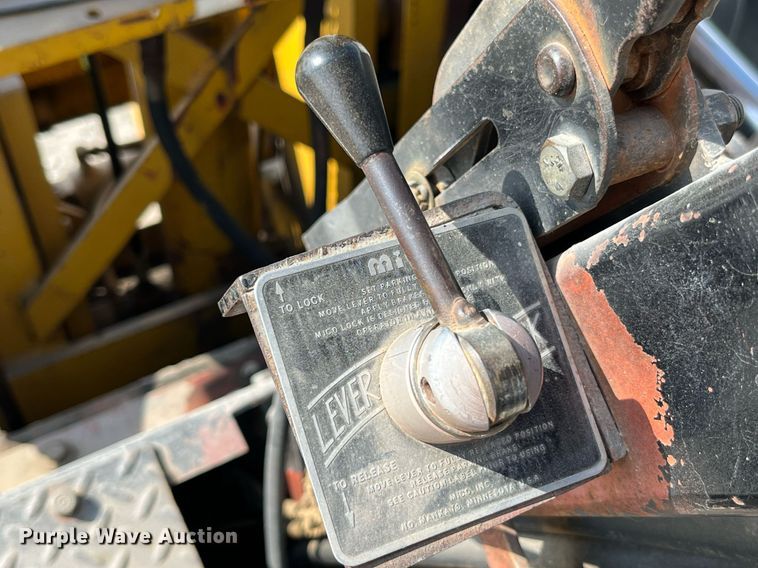 image for item LA9931 Champ CB80  forklift