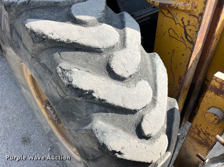 image for item LA9931 Champ CB80  forklift