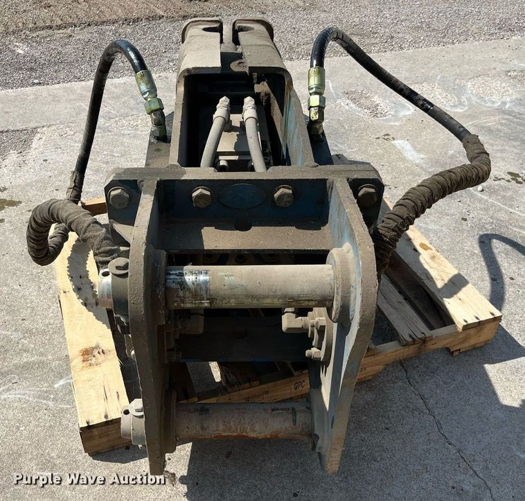 image for item LA9932 Okada TOP 100A  breaker