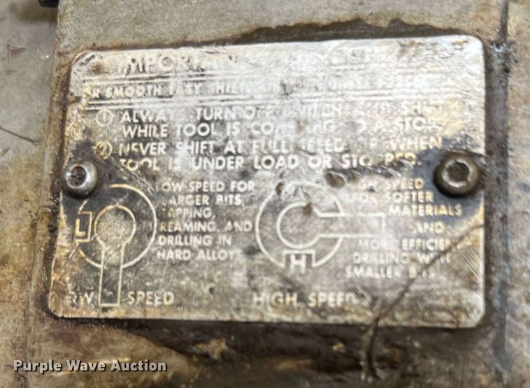 image for item LA9933 Milwaukee 4201  electromagnetic drill press