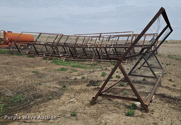 image for item LE9317 (13) litter fence sections