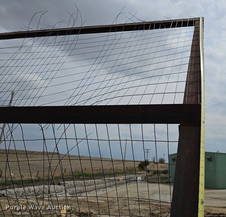 image for item LE9317 (13) litter fence sections