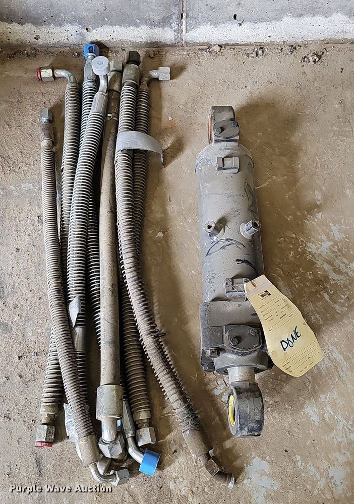 image for item LE9321 Caterpillar parts