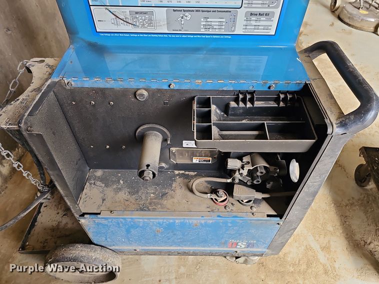 image for item LE9322 Miller Millermatic 210  welder