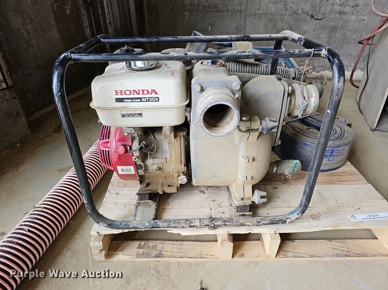 image for item LE9324 Honda WT30X  trash pump