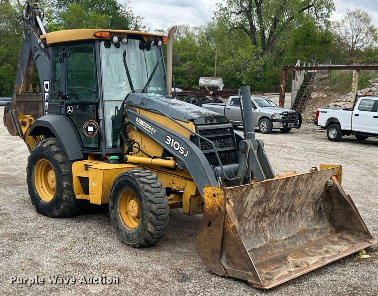 image for item LG9031 2008 John Deere 310SJ  backhoe