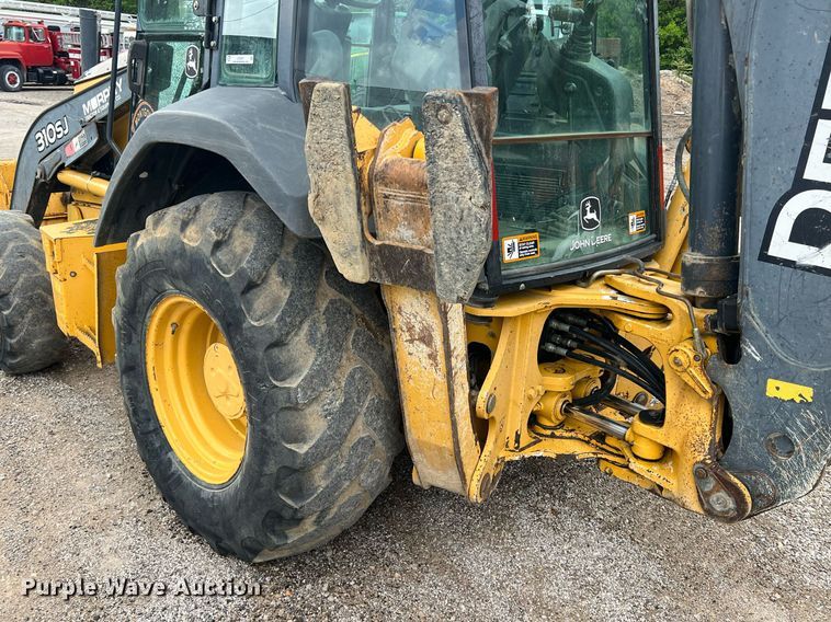 image for item LG9031 2008 John Deere 310SJ  backhoe