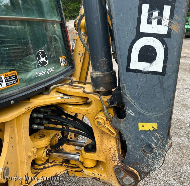 image for item LG9031 2008 John Deere 310SJ  backhoe