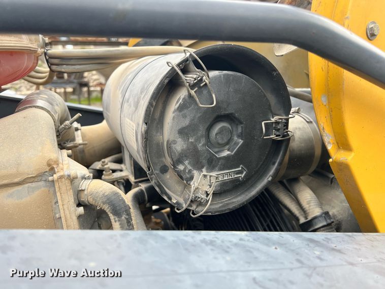 image for item LG9031 2008 John Deere 310SJ  backhoe