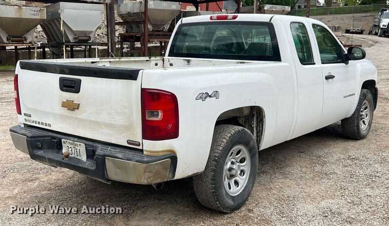 image for item LG9033 2008 Chevrolet Silverado 1500  Ext. Cab pickup truck