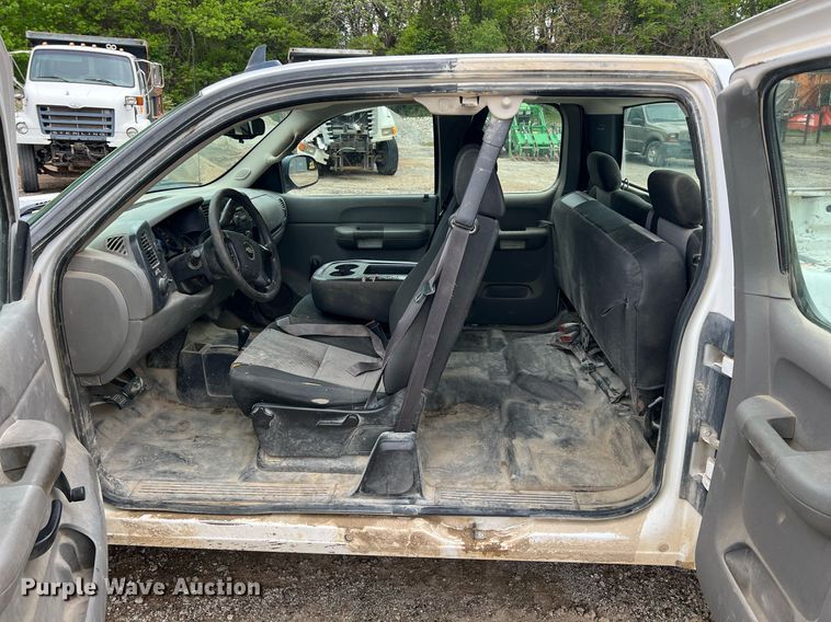 image for item LG9033 2008 Chevrolet Silverado 1500  Ext. Cab pickup truck