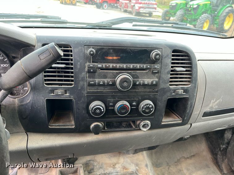 image for item LG9033 2008 Chevrolet Silverado 1500  Ext. Cab pickup truck